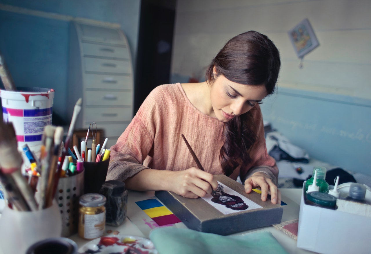10 tips for drawing with coloured pencils 